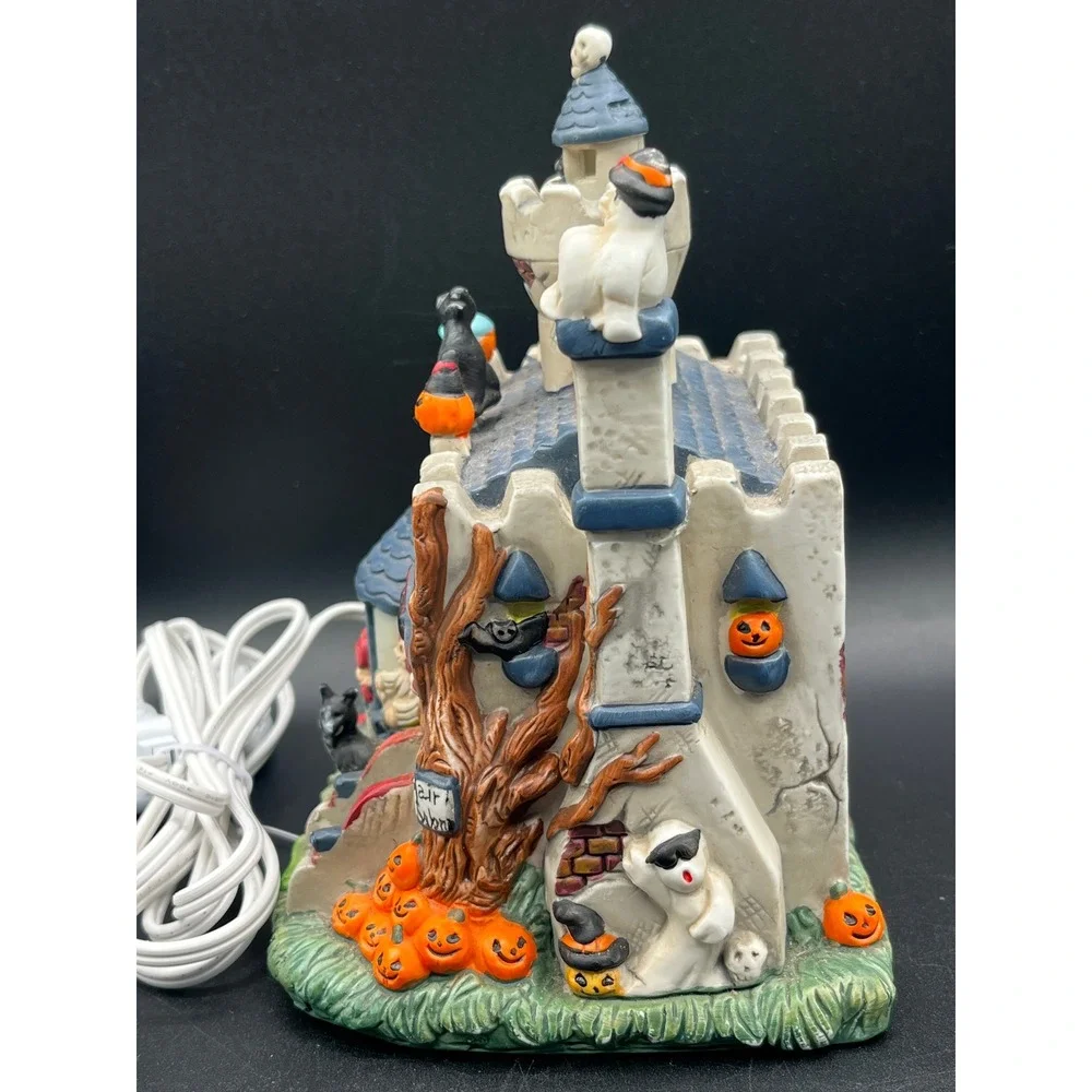 Vtg Werewolfs London Halloween Village Lighted Ceramic Castle Ghost New Cord